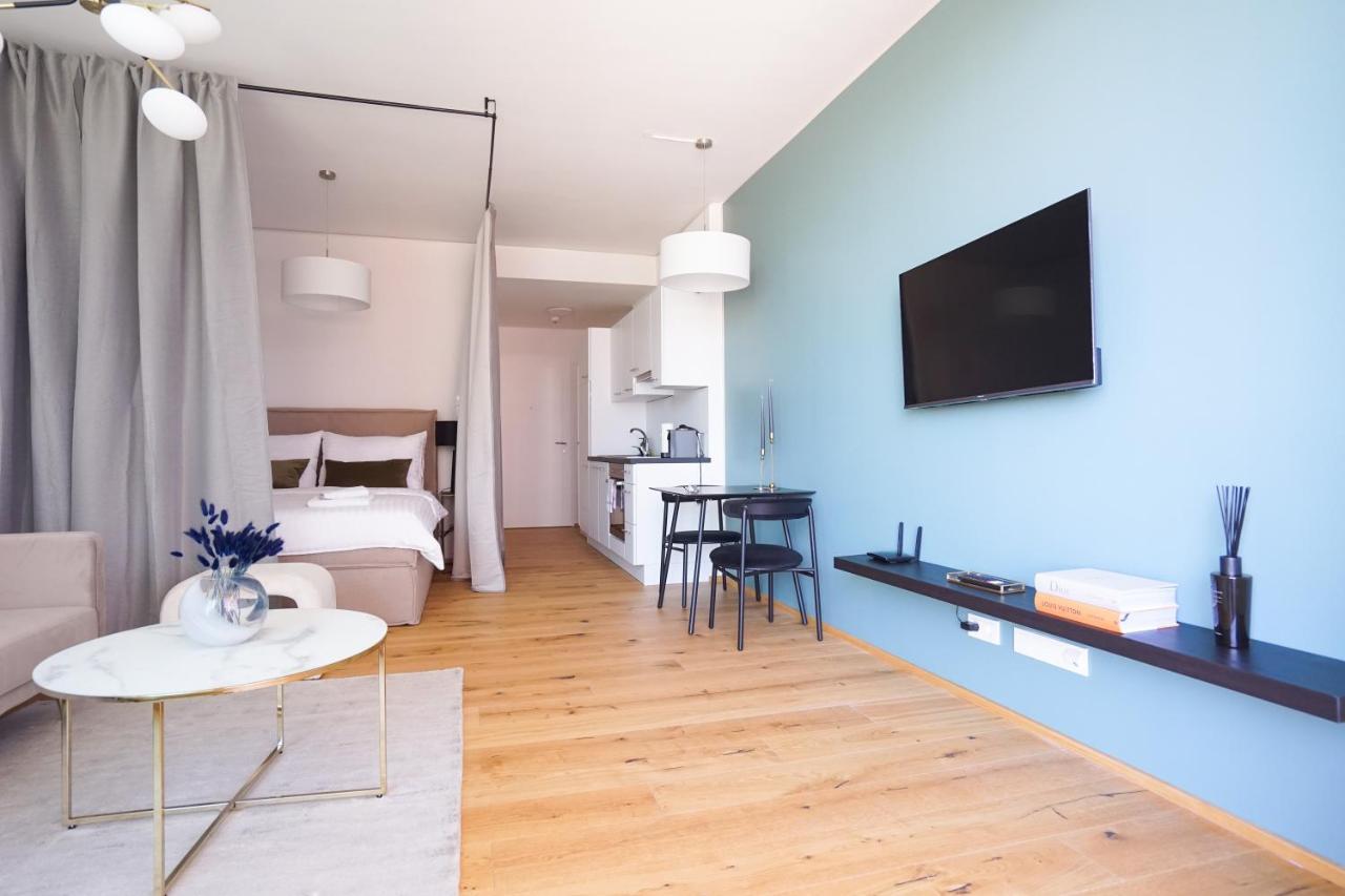 Boutique Studio With Terrace And Pool Wien Exteriör bild